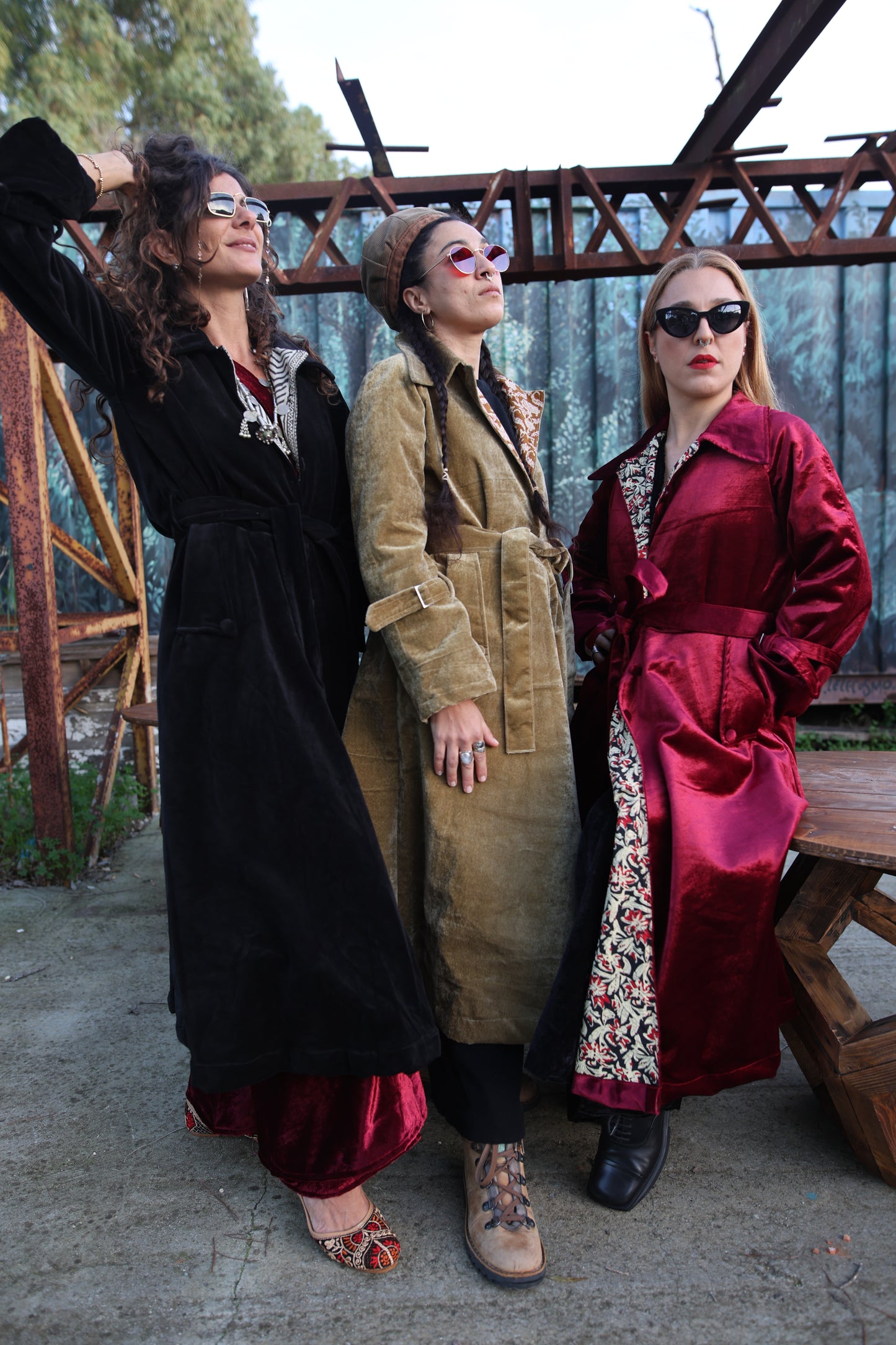 Trench in Velluto - Black Cross