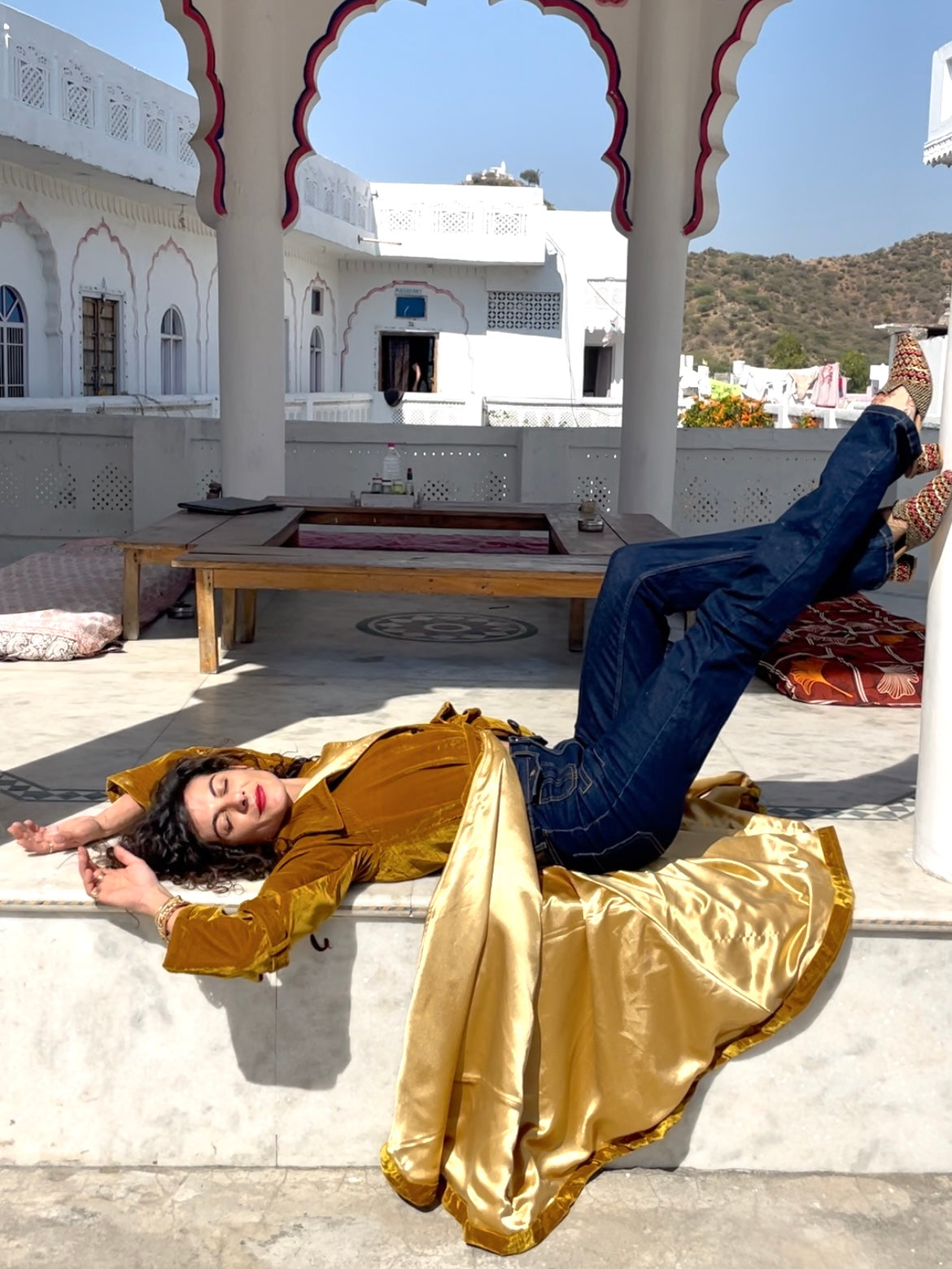 Trench in Velluto - Gold Mustard