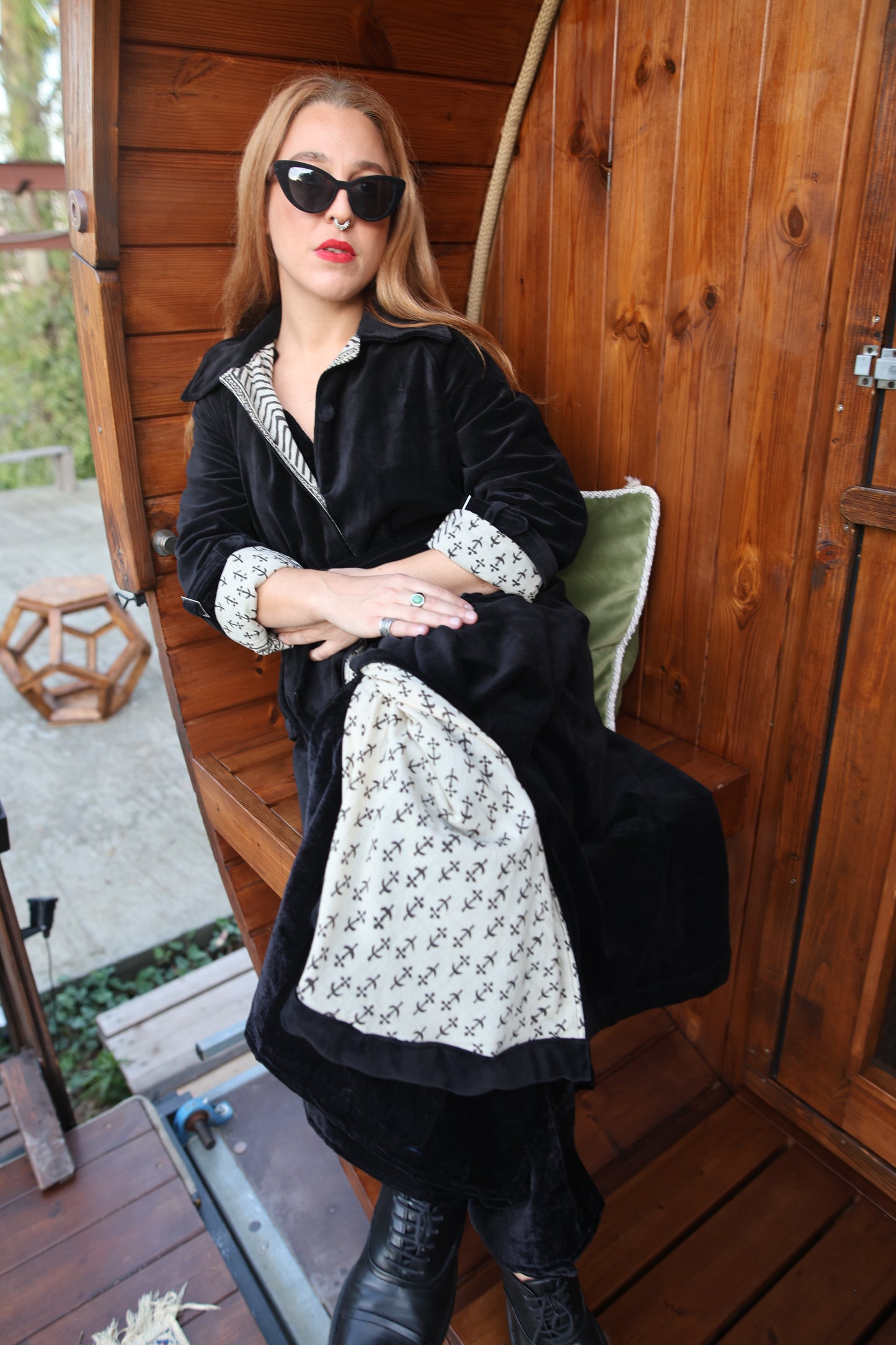 Trench in Velluto - Black Cross